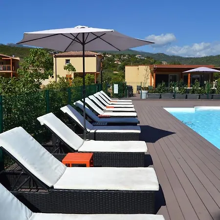Marina Di Favona 4*